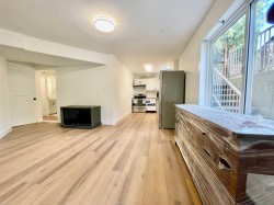 LOWER LEVEL-1695X 84 Avenue Surrey, BC V4N 4V3