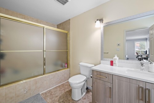 6960 143A Street, Surrey, BC 
