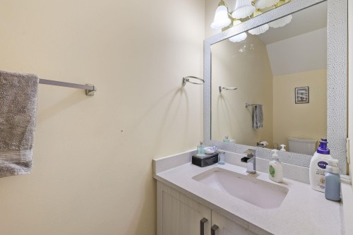 6960 143A Street, Surrey, BC 