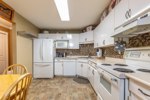 302-33280 Bourquin Crescent E, Abbotsford, BC 