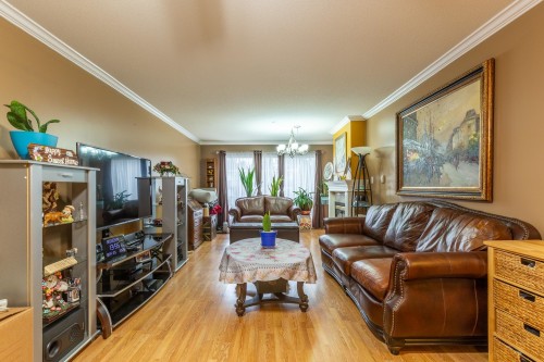 302-33280 Bourquin Crescent E, Abbotsford, BC 