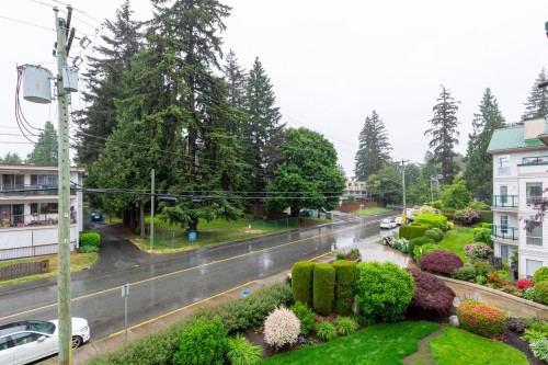 302-33280 Bourquin Crescent E, Abbotsford, BC 