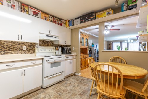 302-33280 Bourquin Crescent E, Abbotsford, BC 