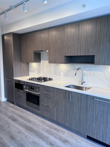 306-13350 Central Avenue  Surrey, BC V3T 0S1