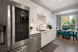 109-14980 101a Avenue Surrey, BC V3R 0T1