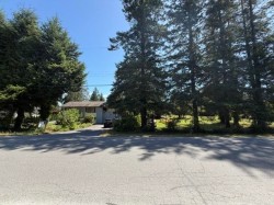 7272 149a Street Surrey, BC V3S 3H3