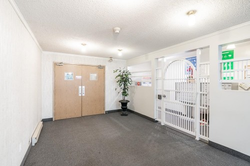 207-17661 58A Avenue, Surrey, BC - Indoor Photo Showing Other Room