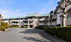 215-33175 Old Yale Road Abbotsford, BC V2S 2J4
