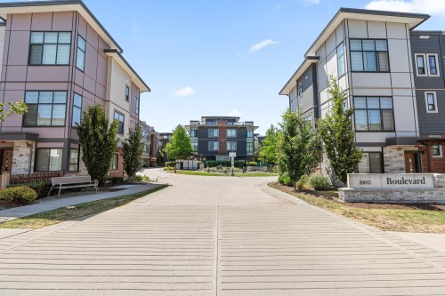 20-20852 78b Avenue  Langley, BC V2Y 0X6
