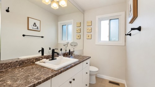 2170 Moss Crescent, Abbotsford, BC 