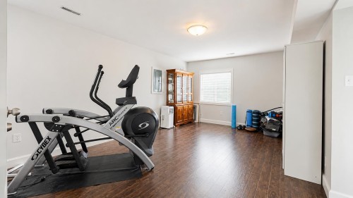 2170 Moss Crescent, Abbotsford, BC 