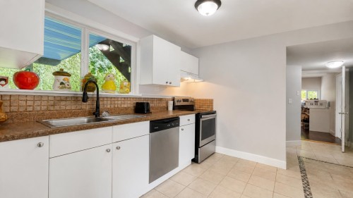 2170 Moss Crescent, Abbotsford, BC 