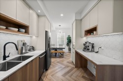 32-2350 165 Street Surrey, BC V3Z 1J9