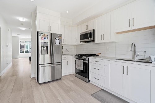 14-19631 55A Avenue, Langley, BC 