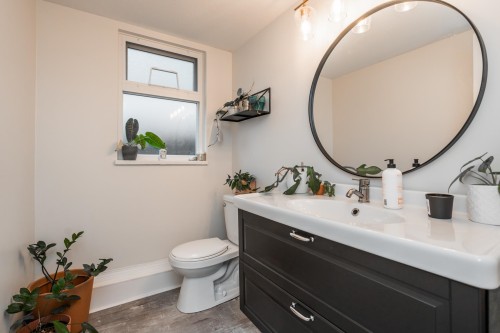 4483 208 Street, Langley, BC 