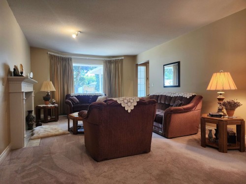15499 91A Avenue, Surrey, BC 