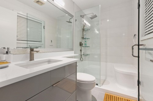 12182 101B Avenue, Surrey, BC 