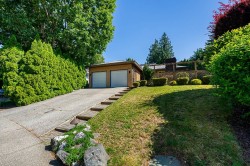 3762 Nanaimo Crescent Abbotsford, BC V2T 4Z7