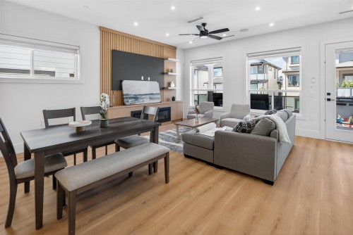 16511 20 Avenue, Surrey, BC 