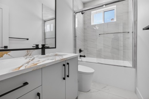 16511 20 Avenue, Surrey, BC 
