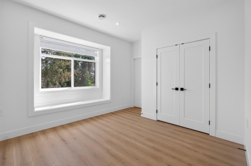 16511 20 Avenue, Surrey, BC 