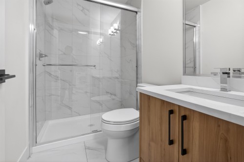 16511 20 Avenue, Surrey, BC 