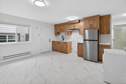 16511 20 Avenue, Surrey, BC 