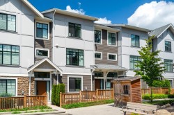 21-20261 72b Avenue Langley, BC V2Y 3M8