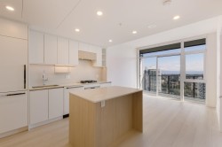 3211-13573 98a Avenue Surrey, BC V3T 0X1