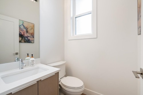 8142 202 Street, Langley, BC 