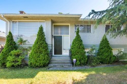 12534 Grove Crescent Surrey, BC V3V 2L7