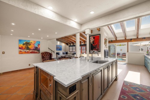 3080 Mcbride Avenue, Surrey, BC 