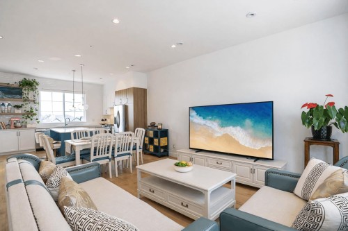 41-20321 80 Avenue, Langley, BC - Indoor Photo Showing Living Room