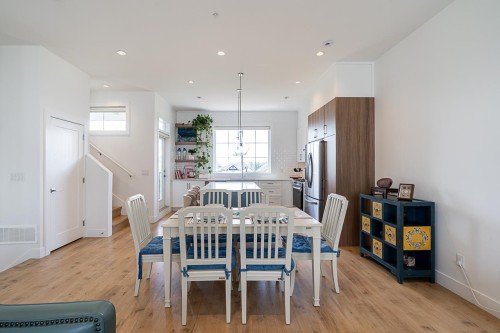 41-20321 80 Avenue, Langley, BC - Indoor Photo Showing Dining Room