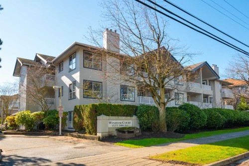 15272 20 Avenue  Surrey, BC V4A 2A3