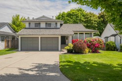 1378 160a Street Surrey, BC V4A 7X5