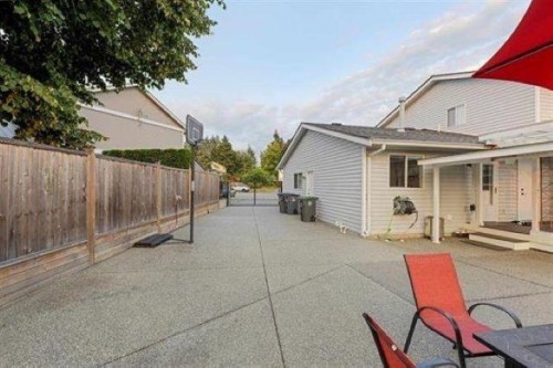 18244 54 Avenue, Surrey, BC 