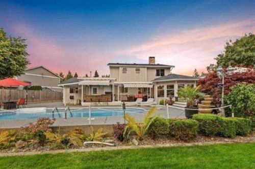 18244 54 Avenue, Surrey, BC 