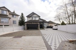 14496 67b Avenue Surrey, BC V3S 0T3