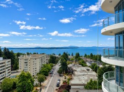 1003-1475 Foster Street  White Rock, BC V4B 0C3