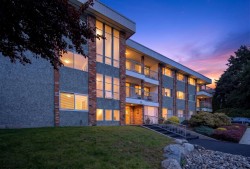 202-1331 Fir Street  White Rock, BC V4B 4B3