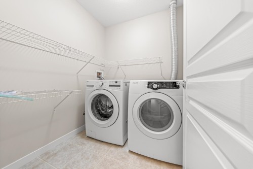 82-10489 Delsom Crescent, Delta, BC - Indoor Photo Showing Laundry Room