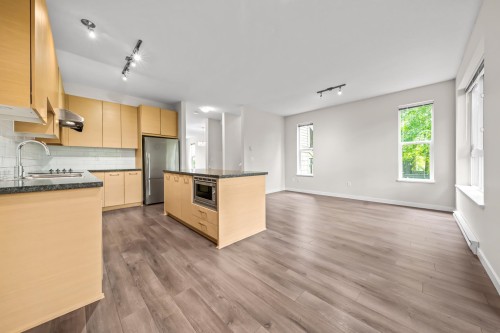82-10489 Delsom Crescent, Delta, BC - Indoor Photo Showing Kitchen