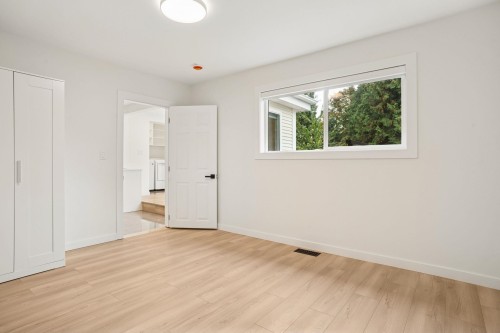 15962 North Bluff Road, White Rock, BC 