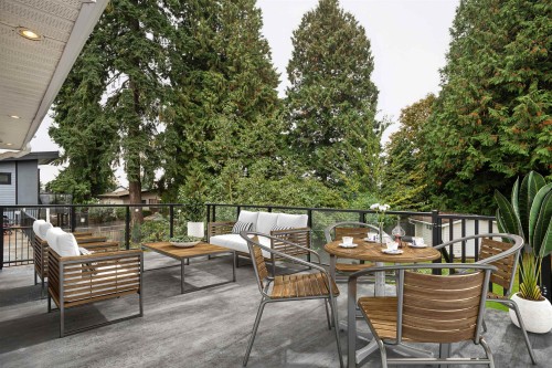 15962 North Bluff Road, White Rock, BC 