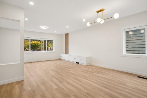 15962 North Bluff Road, White Rock, BC 