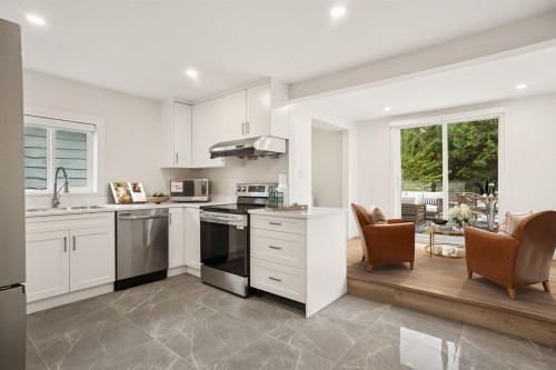 15962 North Bluff Road, White Rock, BC 