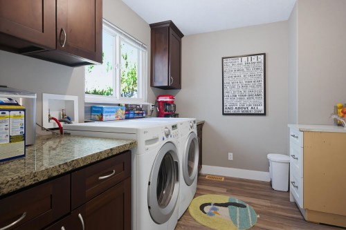 26860 24A Avenue, Langley, BC - Indoor Photo Showing Laundry Room