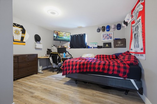 26860 24A Avenue, Langley, BC - Indoor Photo Showing Bedroom