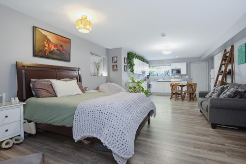 26860 24A Avenue, Langley, BC - Indoor Photo Showing Bedroom